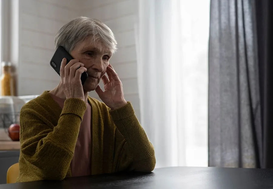 Simplify Senior TV Entertainment: Try Out Family-Assisted Streaming